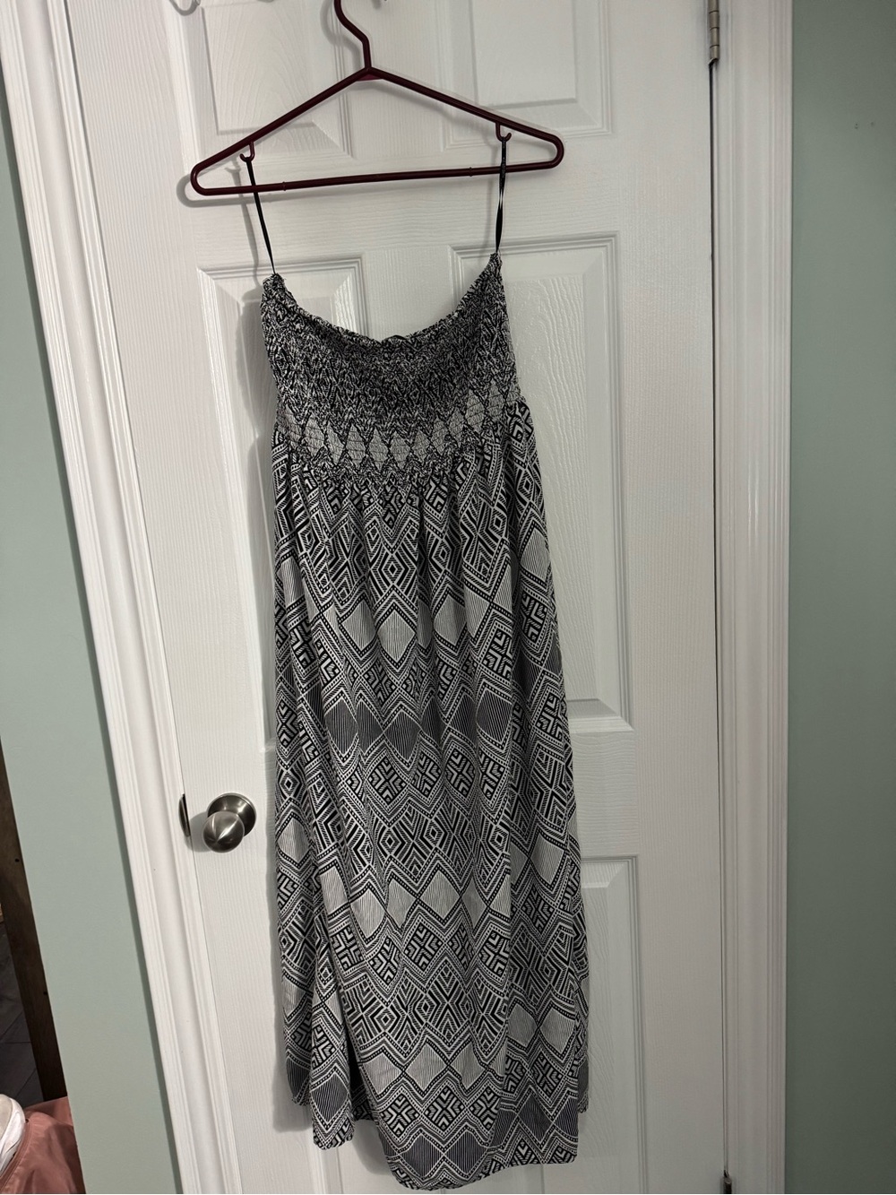 Forever 21 Black and White Geometric Strapless Maxi Dress